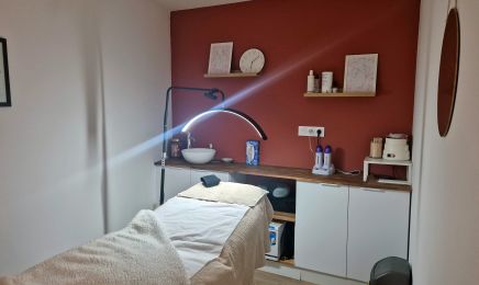 La beauté au comptoir  : Manucure à La Valette-du-Var