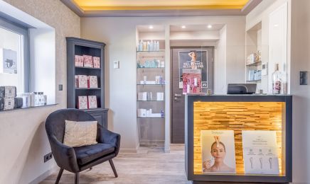 ENTRE LES MAINS DE SARAH : Spa à Neufgrange