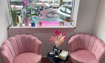Venera Lashes : Institut de beauté à Pau