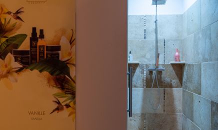 Delphine Esthetique : Manucure à Manosque