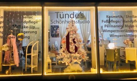 Tündes Schönheitsstudio: Tattoo-Künstler in Dornstadt