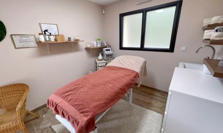 À l'atelier de la Beauté : Manucure à Saint-Martin-du-Manoir
