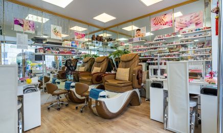 Jiviny Nails  : Manucure à Noisy-le-Grand
