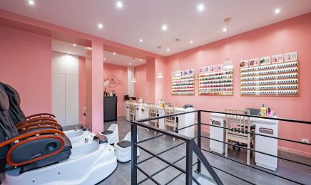 Les Mains avec Sara : Manucure à Paris