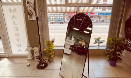 Majestra Hairdesign: Kosmetikstudio in Wilhelmshaven