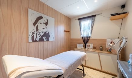 Centre de beauté Coiffure et Esthétique : Coiffeur à La Bâthie