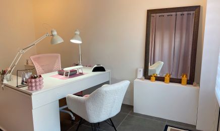 While nails  : Manucure à Fernelmont