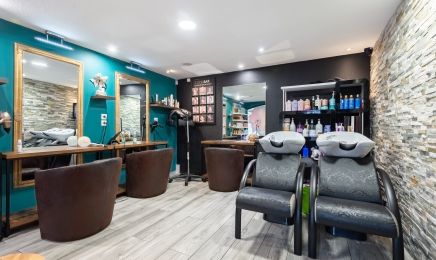 2 Art Coiffure : Manucure à Belfort