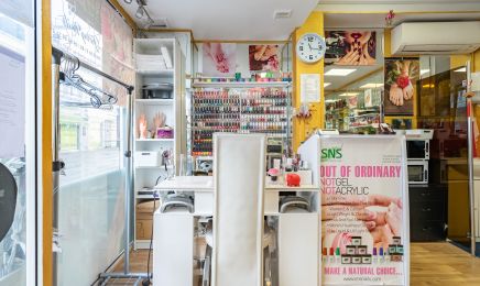 Jiviny Nails  : Manucure à Noisy-le-Grand