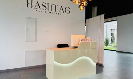 Hashtag Tash & Michelle: Kosmetikstudio in Pfullingen