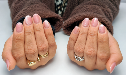 Glossy Nail by Nayeli  : Manucure à Fourquevaux