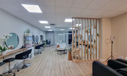 Le salon Julie et Lolita  : Coiffeur à Saint-Hilaire-de-Chaléons