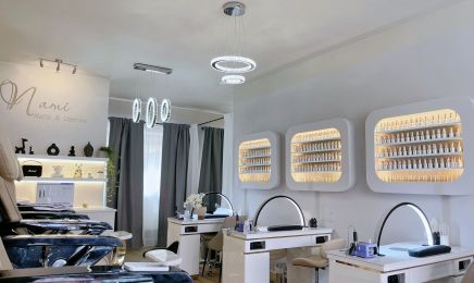 Nami Nails & Lashes: Kosmetikstudio in Nürnberg