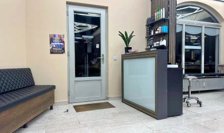 Friseur Noor Giesing: Friseur in München