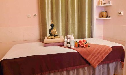 MT Jolis ongles Spa : Coiffeur à Paris