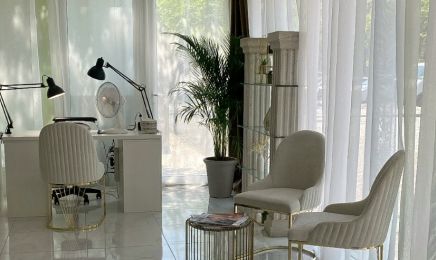 Glow up : Manucure à Bordeaux