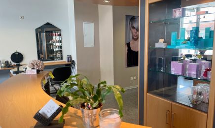 Hair & Beauty Lounge: Barbershop in Gäufelden