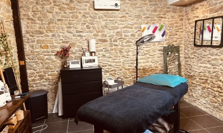 L'atypique Institut  : Manucure à Val d'Oingt