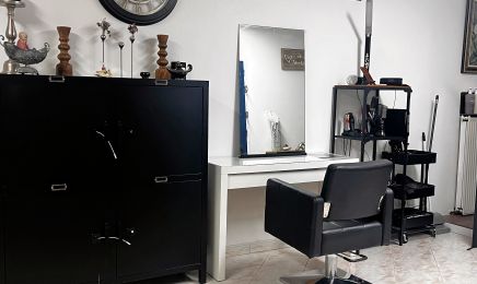 Ama Beautés • Salon de coiffure • Conseil en image • Coach de vie • Harmonie globale : Institut de beauté à La Salvetat-Saint-Gilles