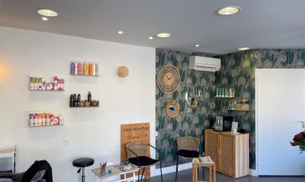 Maison 125 : Coiffeur à Rives-d'Autise