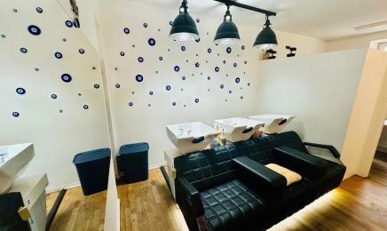 PIA friseur & kosmetik: Friseur in München