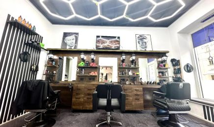 PIA friseur & kosmetik: Friseur in München