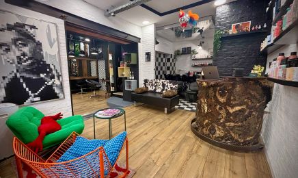Original 38  : Coiffeur à Bordeaux