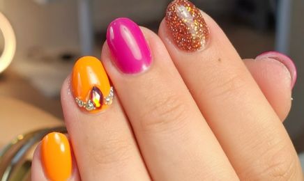 Kalizé Création (Ongle, cils, massage et strass dentaire) : Manucure à Saint-Sornin