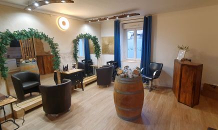 Coiffeuse-réflexologue  Les éléments de Christelle-St Christol lès Alès. : Coiffeur à Saint-Christol-les-Alès