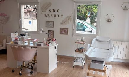 Sbc Beauty - prothésiste ongulaire et barber : Manucure à Toussieu