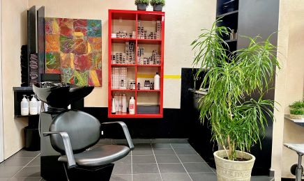 Hair By Hair: Kosmetikstudio in Waltrop