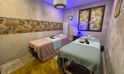 Orchidée rouge  : Institut de beauté à Tours