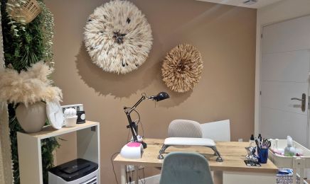 La beauté au comptoir  : Manucure à La Valette-du-Var