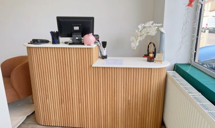 Art Esthétique - Épilation par électrolyse - Soin de la peau à la ménopause : Institut de beauté à Montchanin