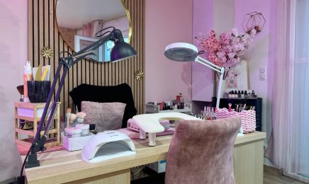 Eva La Palette d’Ongles : Coiffeur à Cabriès