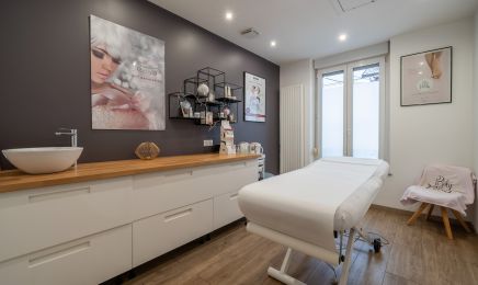 Maison De Beauté J.F.C - Coiffure & Esthétique : Institut de beauté à Thaon-les-Vosges
