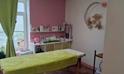 Le chalet d’Angel beauté & bien-être : Manucure à Raismes