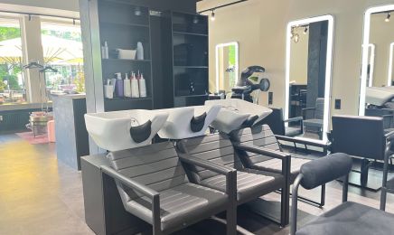 Salon Monic: Friseur in Karlsfeld