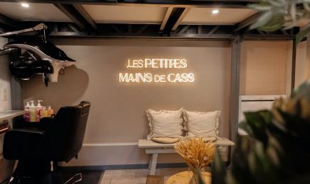  Julie Piredda chez les petites mains de Cass : Coiffeur à Paris