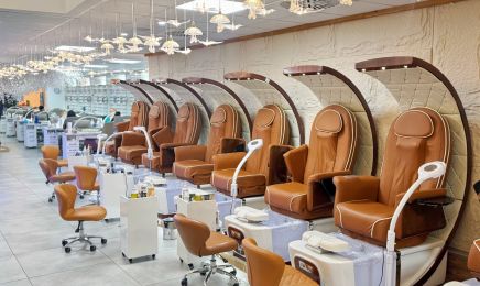 King Nails: Kosmetikstudio in Bonn