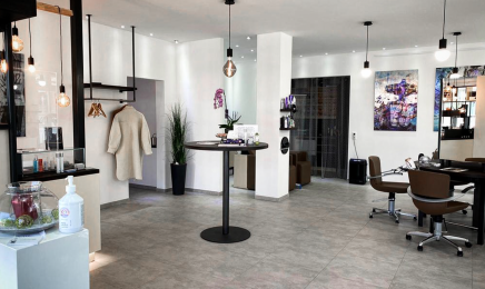 Haarstudio T13 by Alev: Friseur in Grasbrunn