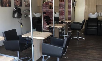 Flash Coiffure : Manucure à Les Pieux