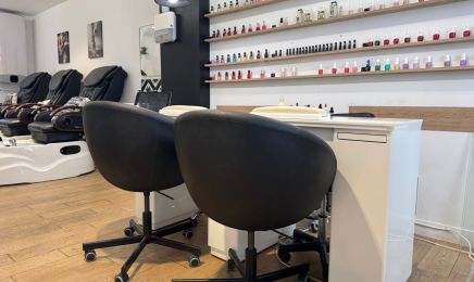 Lily Nails  : Institut de beauté à Paris