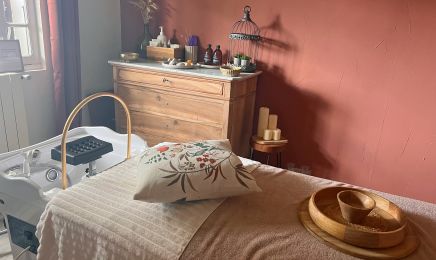 Camille Beauté Holistique : Manucure à Maulichères