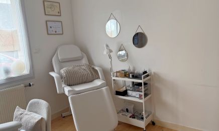 Mimi Nail’s| Beauté des Ongles & du Regard : Manucure à Torcé