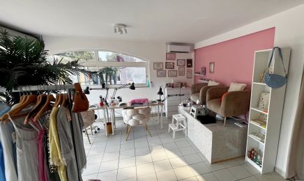 Evanails chez Maison Lili : Manucure à La Londe-les-Maures