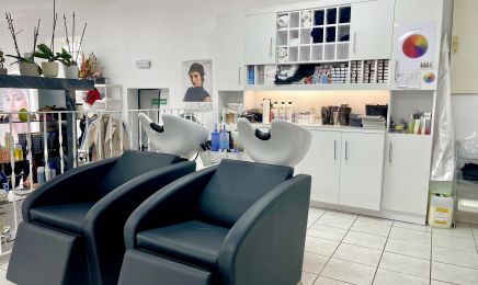 Nara Hair & Beauty Friseursalon: Kosmetikstudio in Dortmund