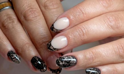 Mini Pink Nails : Manucure à Cherré-Au