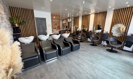 Prestance coiffure by Jennifer : Coiffeur à Ronchin
