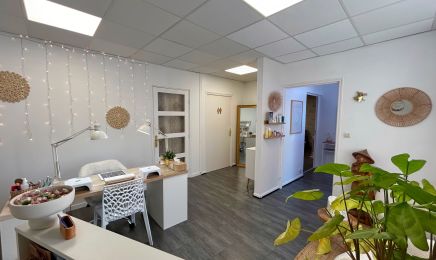 Nalo Meli Institut : Manucure à Indre